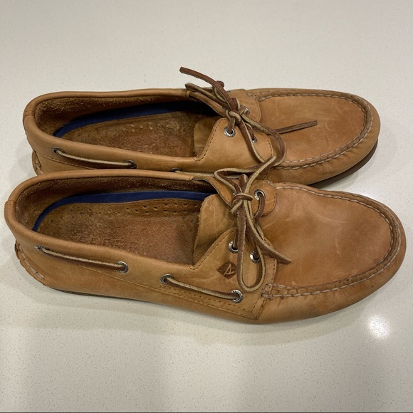 Sperry Other - SPERRY Mens classic leather shoes 11M